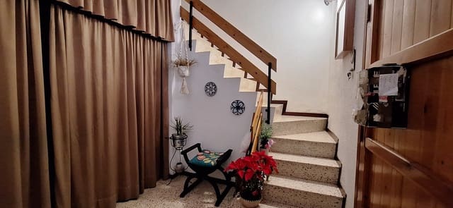 4 bedroom Townhouse for sale in Ginestar - € 105,000 (Ref: 9493869)