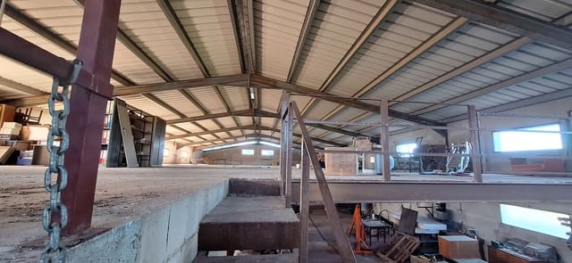 3 chambre Finca/Maison de Campagne à vendre à Ginestar - 210 000 € (Ref: 9623211)