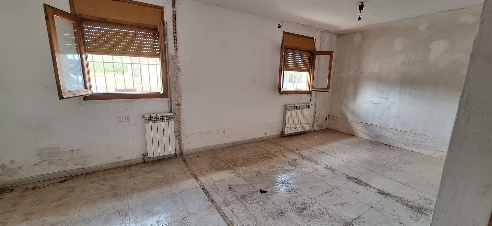 Finca/Country House for sale in Mora d'Ebre - € 159,000 (Ref: 9733862)