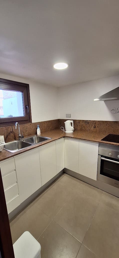 5 slaapkamer Huis te koop in Ginestar met garage - € 215.000 (Ref: 9776858)