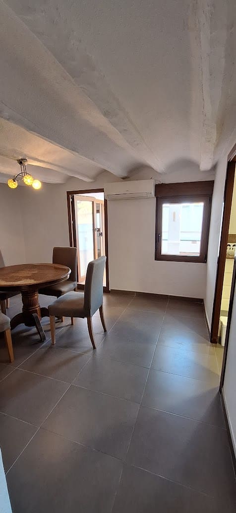 5 slaapkamer Huis te koop in Ginestar met garage - € 215.000 (Ref: 9776858)