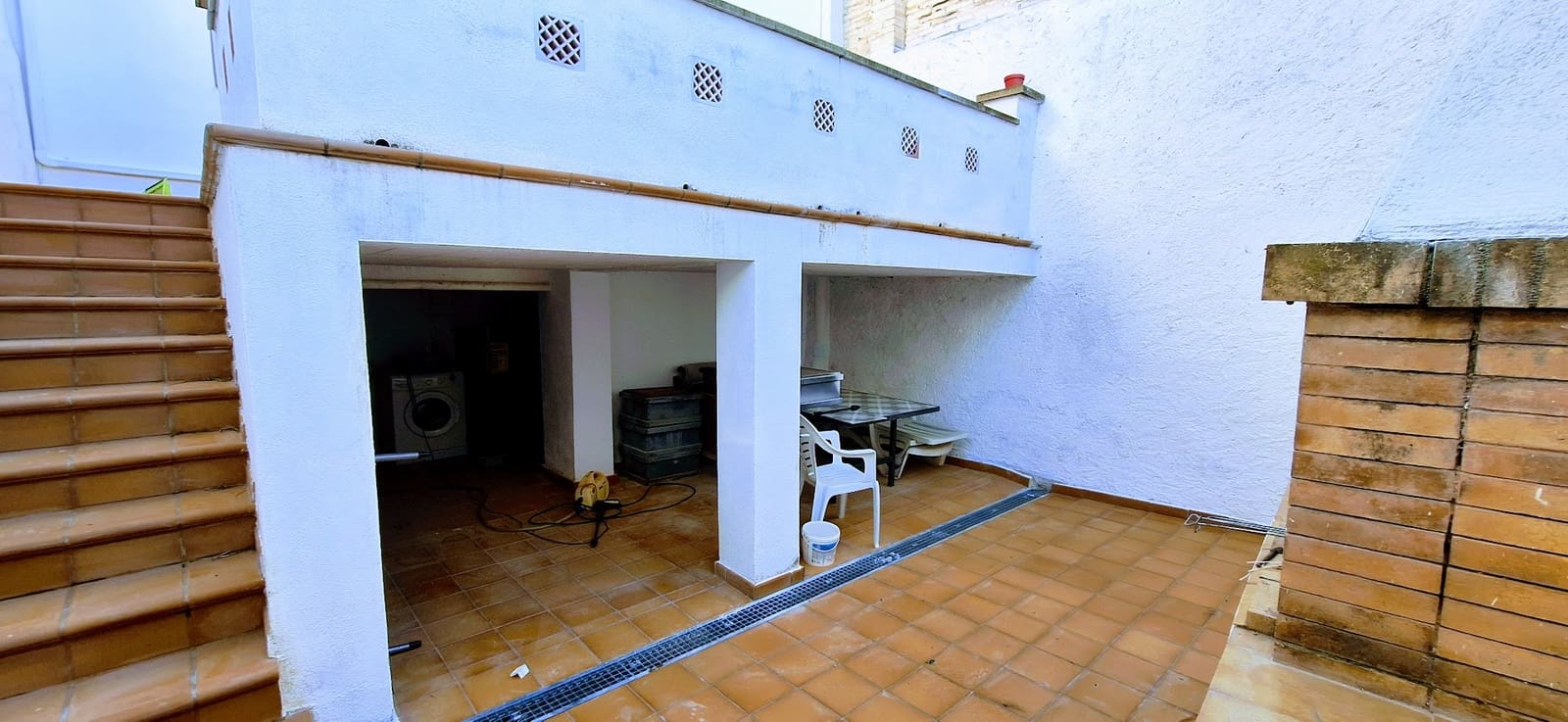 5 slaapkamer Huis te koop in Ginestar met garage - € 215.000 (Ref: 9776858)