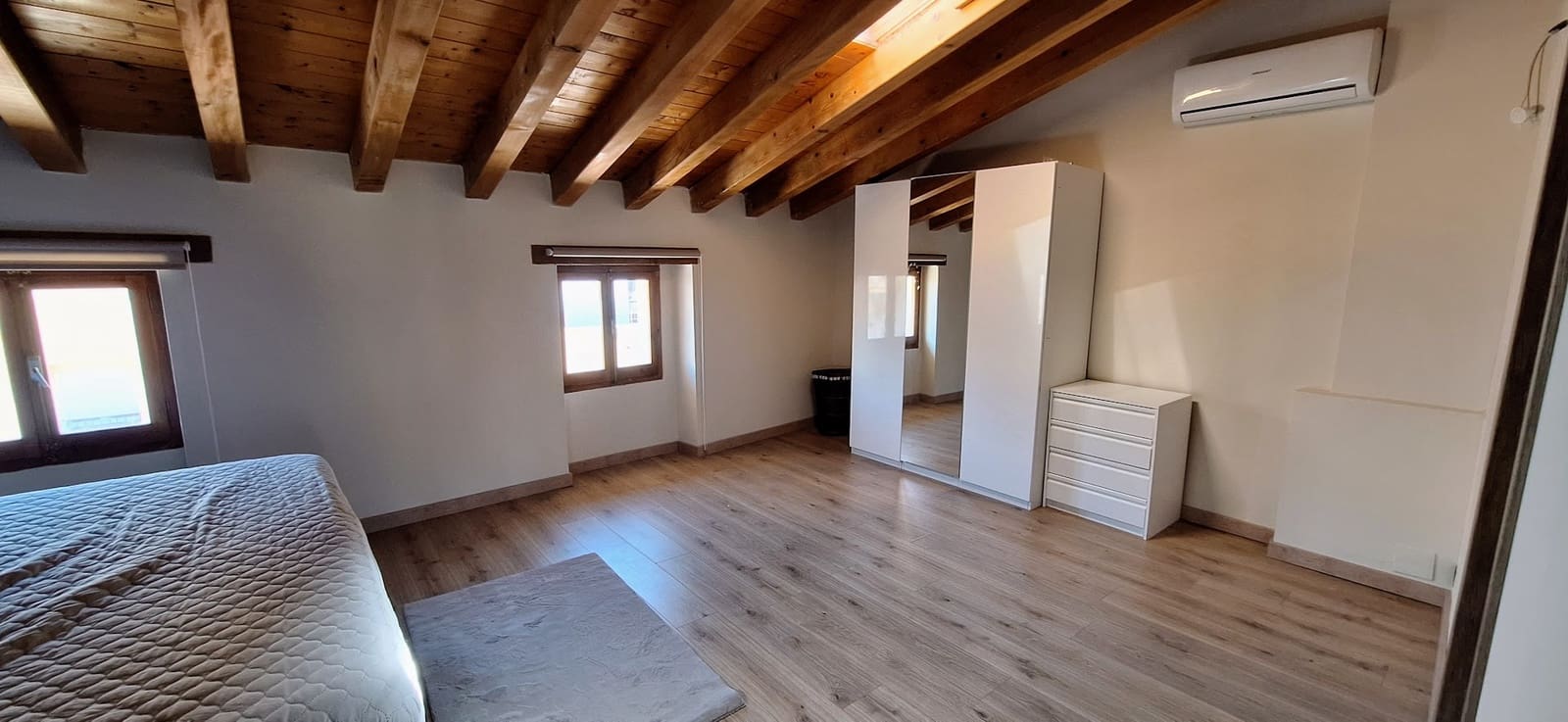 5 slaapkamer Huis te koop in Ginestar met garage - € 215.000 (Ref: 9776858)