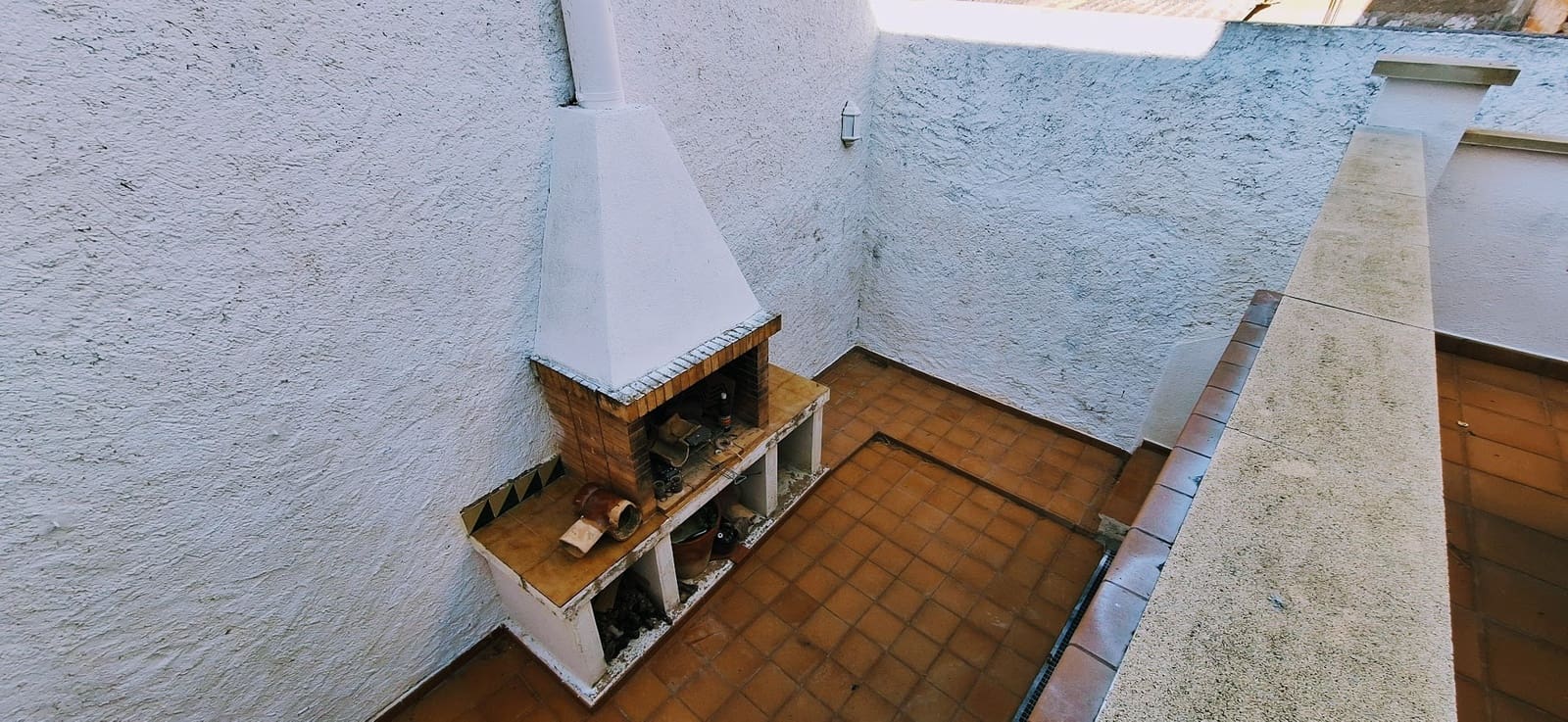 5 slaapkamer Huis te koop in Ginestar met garage - € 215.000 (Ref: 9776858)