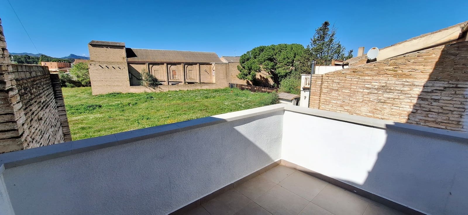 5 slaapkamer Huis te koop in Ginestar met garage - € 215.000 (Ref: 9776858)