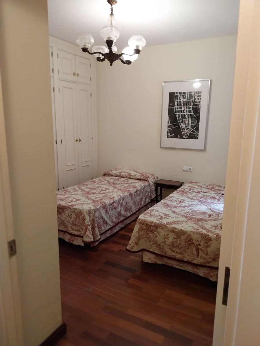 Piso de 3 habitaciones en Málaga ciudad en venta - 785.000 € (Ref: 9552453)