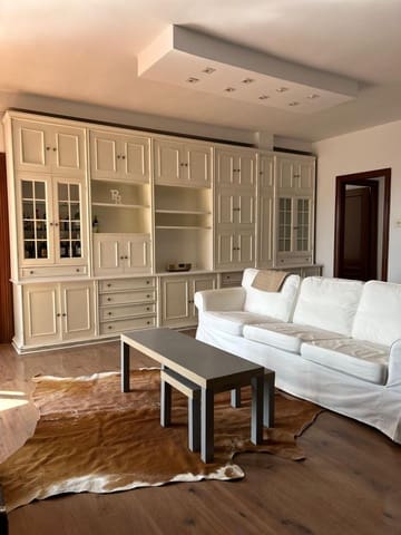 3 soveværelse Lejlighed til leje i El Palo, Málaga by - € 1.600 (Ref: 9552454)