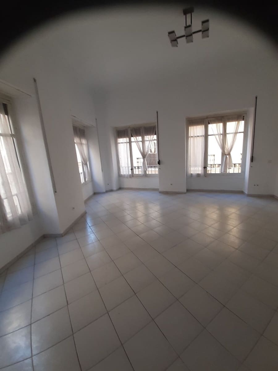 4 bedroom Office for rent in Malaga city - € 1,800 (Ref: 9552457)