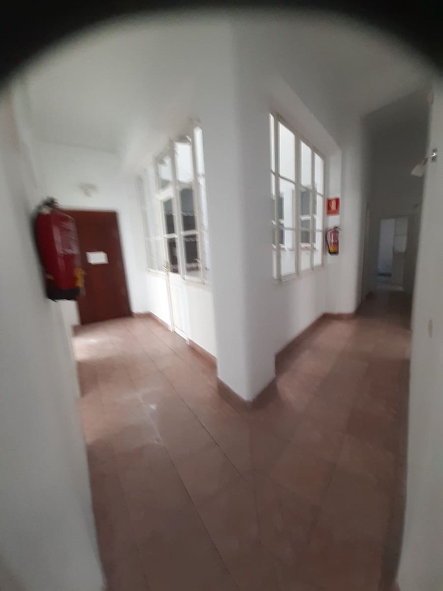 4 bedroom Office for rent in Malaga city - € 1,800 (Ref: 9552457)