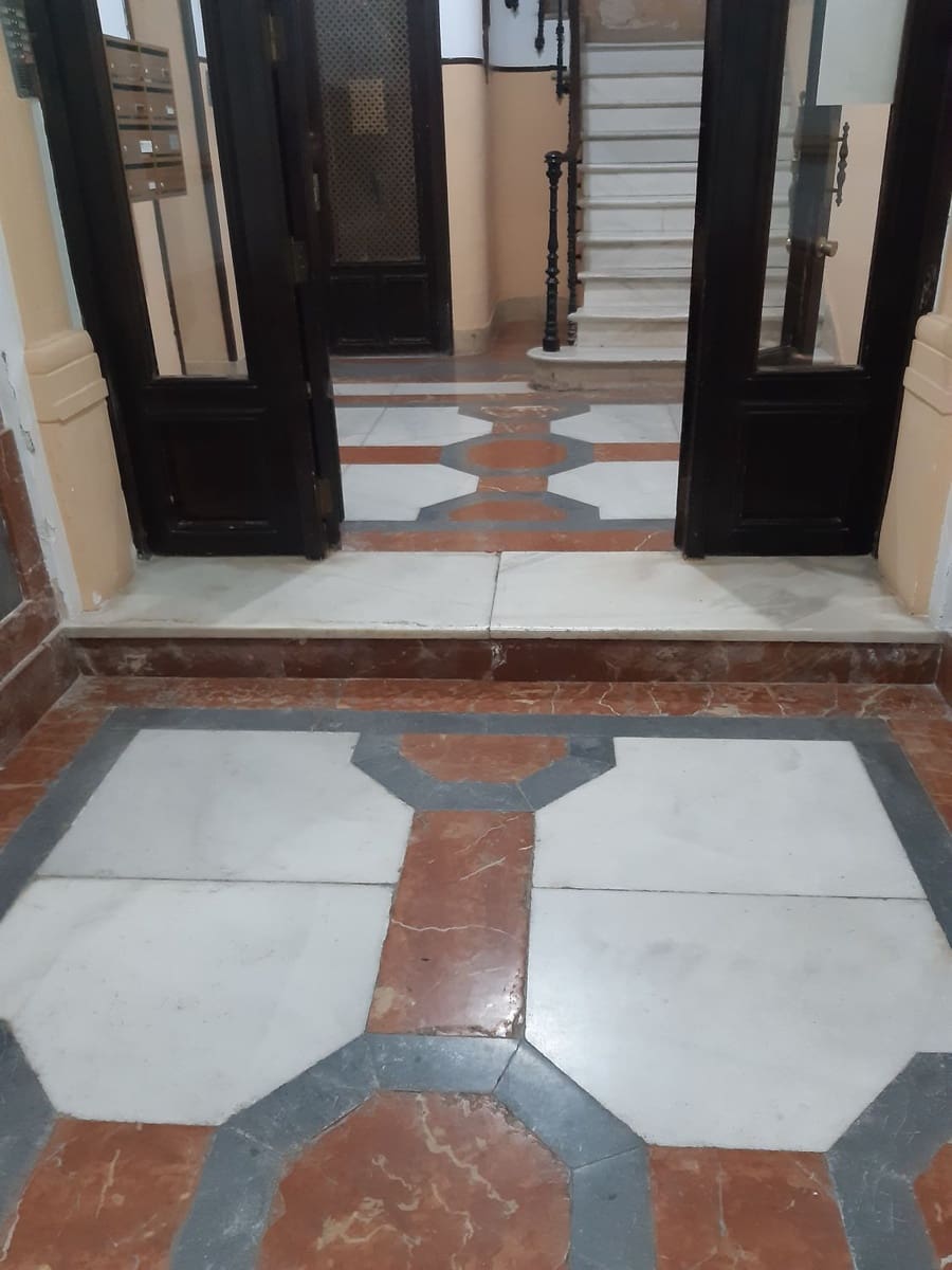 4 bedroom Office for rent in Malaga city - € 1,800 (Ref: 9552457)