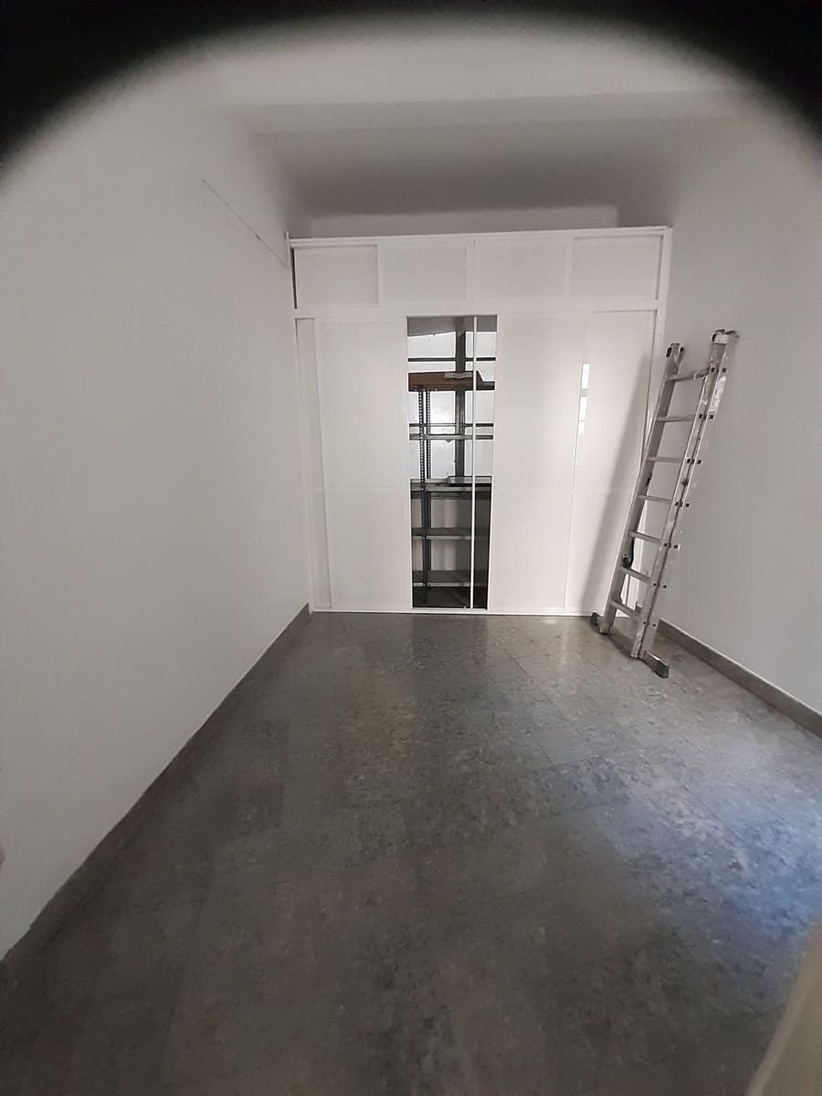 4 bedroom Office for rent in Malaga city - € 1,800 (Ref: 9552457)