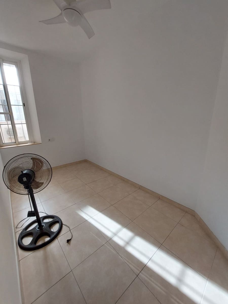 3 quarto Escritório para arrendar em Malaga cidade - 1 400 € (Ref: 9552458)