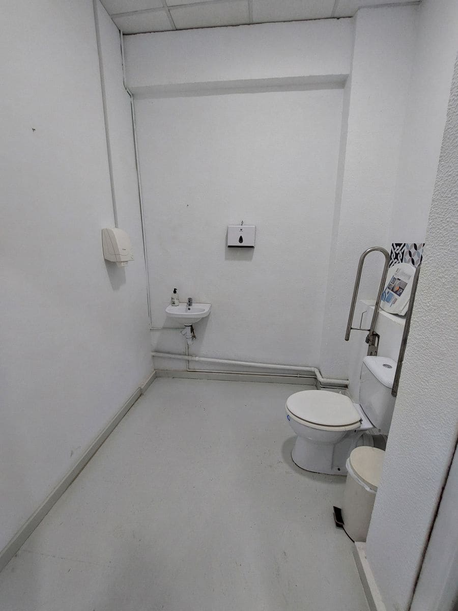 10 soveværelse Kontor til leje i Malaga by - € 3.700 (Ref: 9552459)