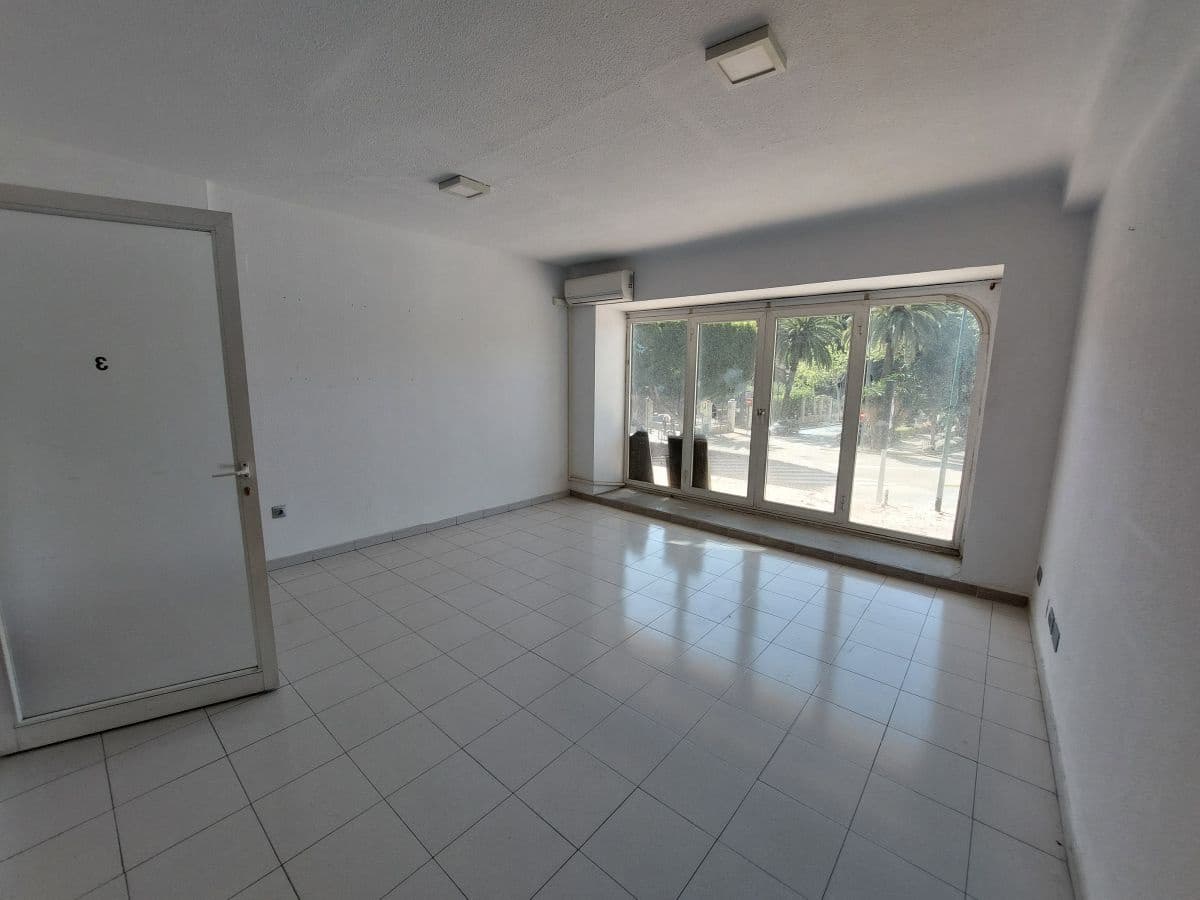 10 soveværelse Kontor til leje i Malaga by - € 3.700 (Ref: 9552459)