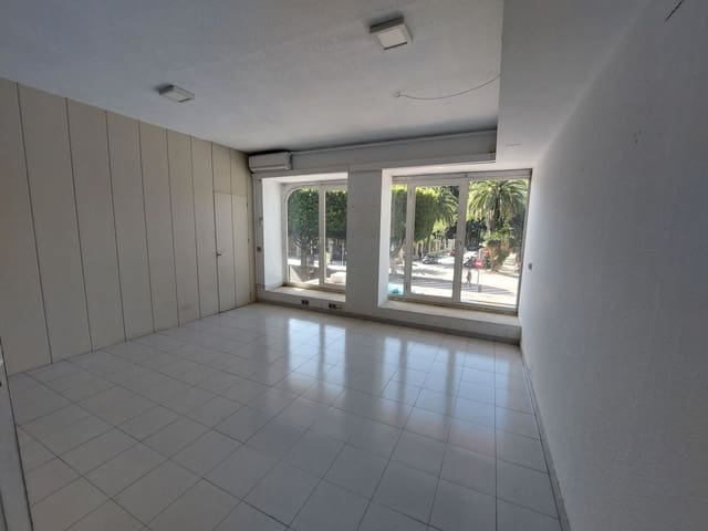 10 soveværelse Kontor til leje i Málaga by - € 3.700 (Ref: 9552459)