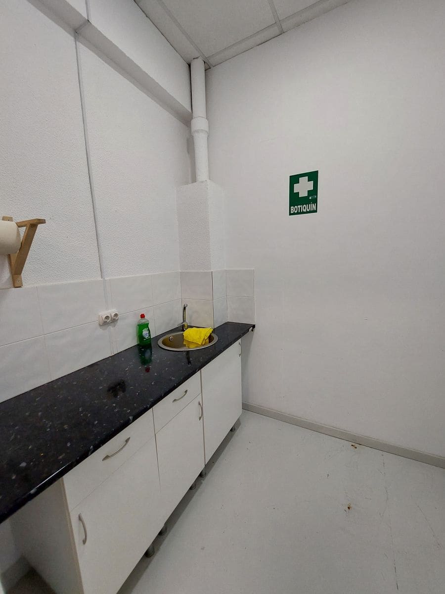 10 soveværelse Kontor til leje i Malaga by - € 3.700 (Ref: 9552459)