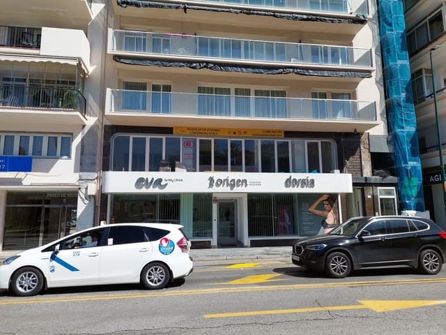 10 soveværelse Kontor til leje i Málaga by - € 3.700 (Ref: 9552459)