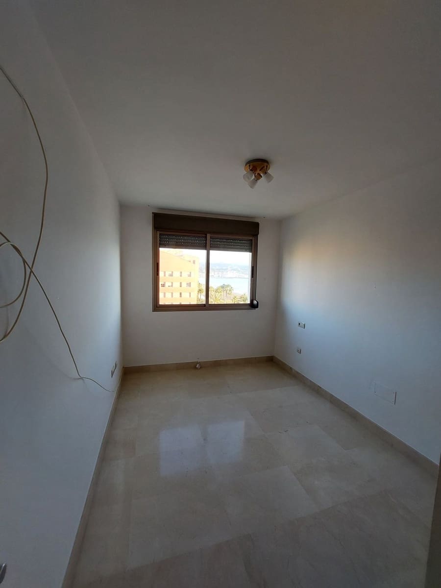 Piso de 3 habitaciones en Málaga ciudad en alquiler con garaje - 2.500 € (Ref: 9552460)