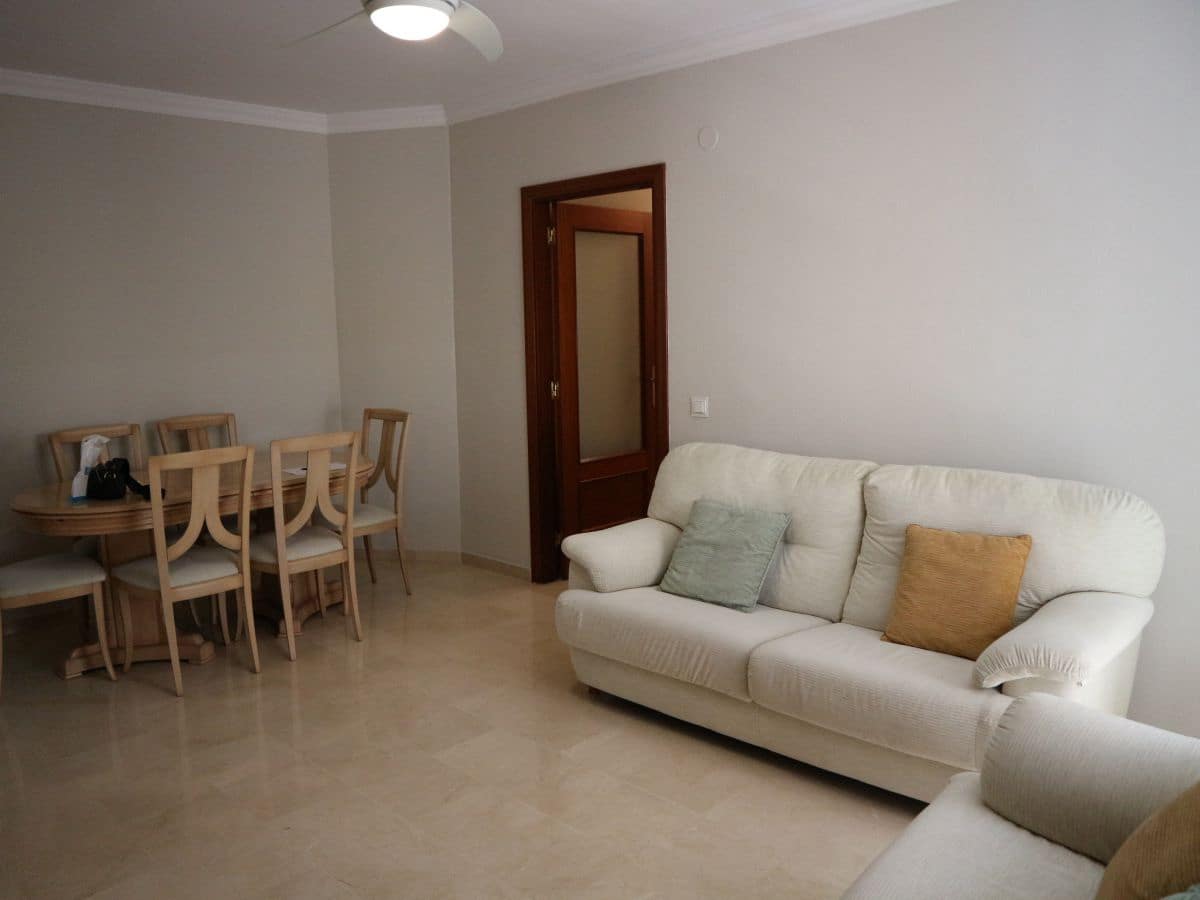 2 Zimmer Wohnung zu vermieten in Malaga Stadt - 1.500 € (Ref: 9552464)