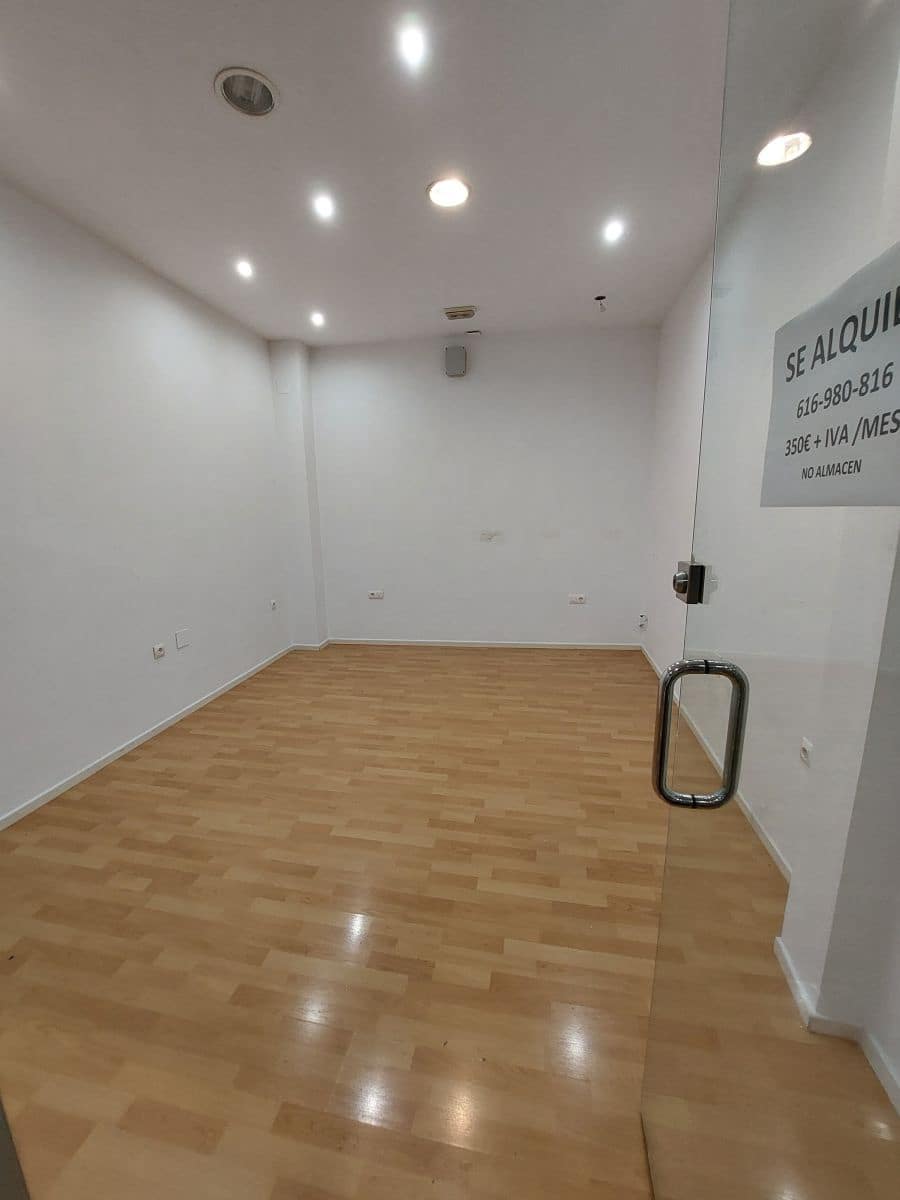 Commerciale da affittare in Malaga citta - 450 € (Rif: 9552467)