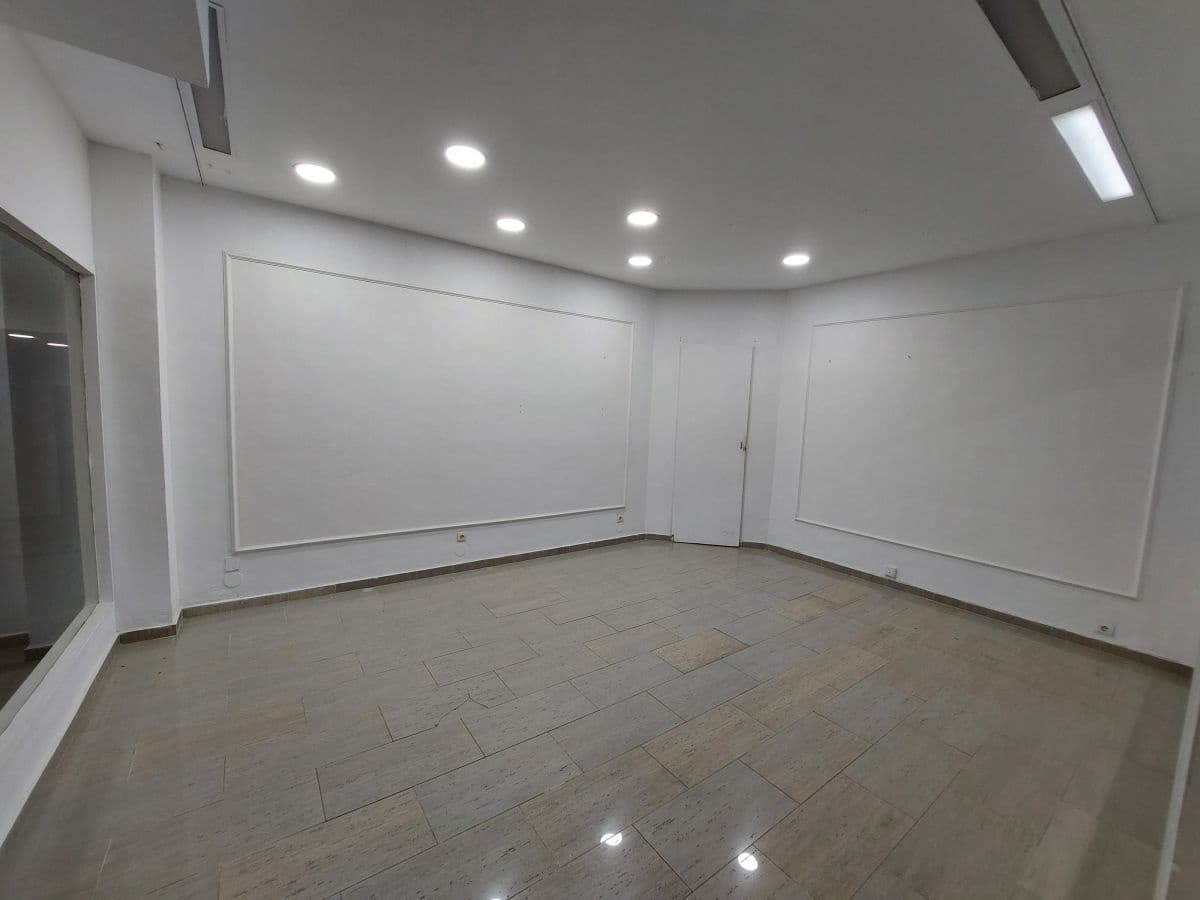 Commerciale da affittare in Malaga citta - 450 € (Rif: 9552467)