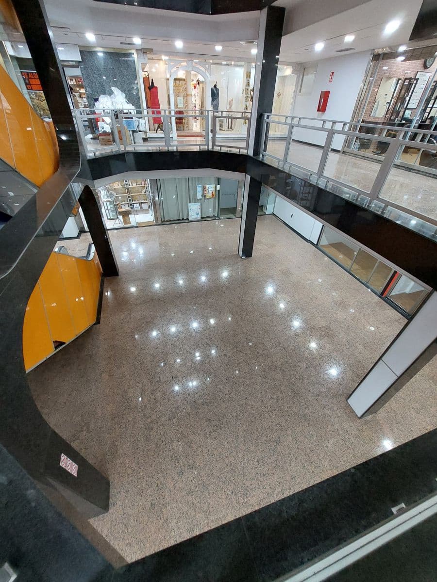 Commerciale da affittare in Malaga citta - 450 € (Rif: 9552467)