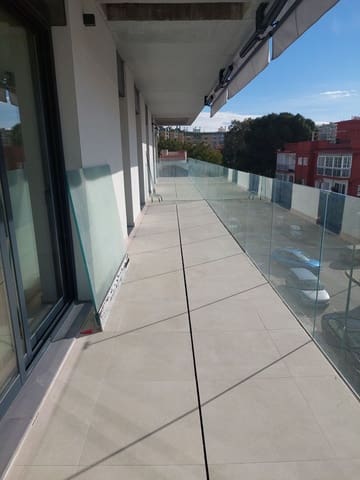 2 soveværelse Lejlighed til leje i Pedregalejo, Málaga by - € 2.200 (Ref: 9560897)