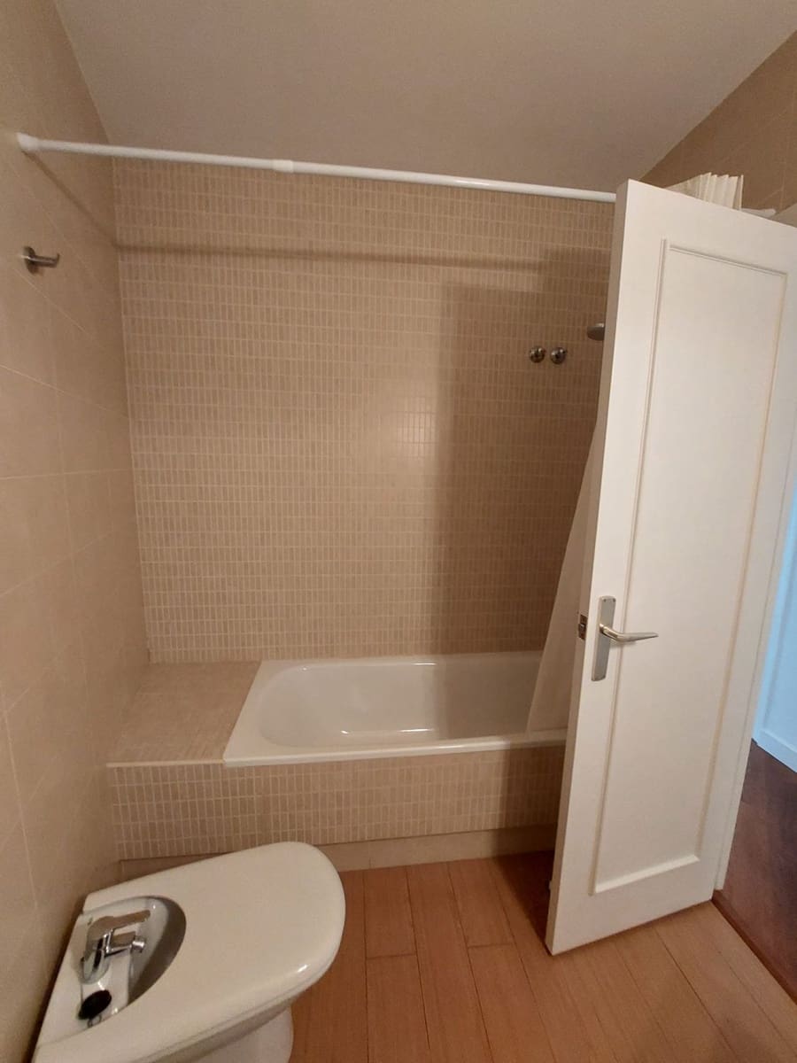 2 soveværelse Lejlighed til leje i Malaga by med garage - € 1.650 (Ref: 9570818)