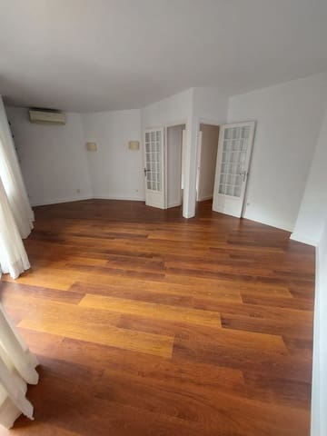 2 soveværelse Lejlighed til leje i La Malagueta, Málaga by med garage - € 1.650 (Ref: 9570818)