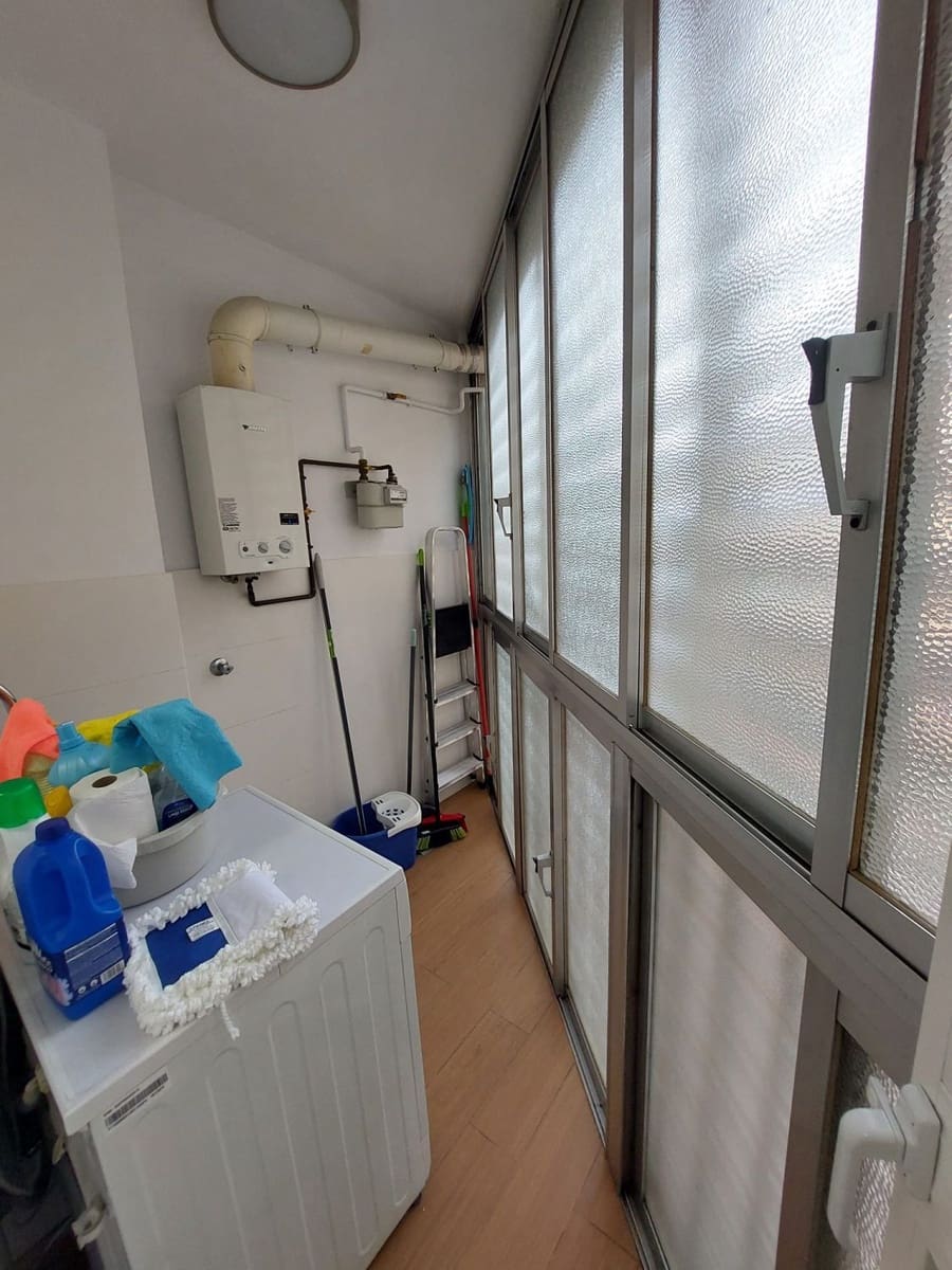 2 soveværelse Lejlighed til leje i Malaga by med garage - € 1.650 (Ref: 9570818)