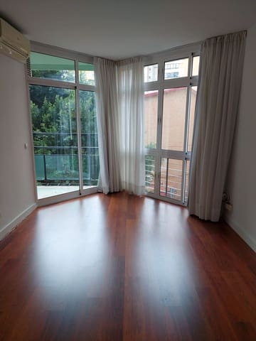 2 soveværelse Lejlighed til leje i La Malagueta, Málaga by med garage - € 1.650 (Ref: 9570818)