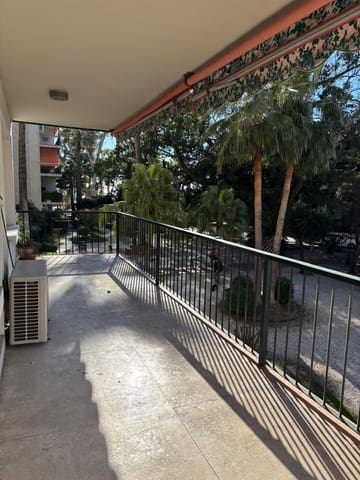 Piso de 4 habitaciones en Málaga ciudad en venta - 945.000 € (Ref: 9604685)