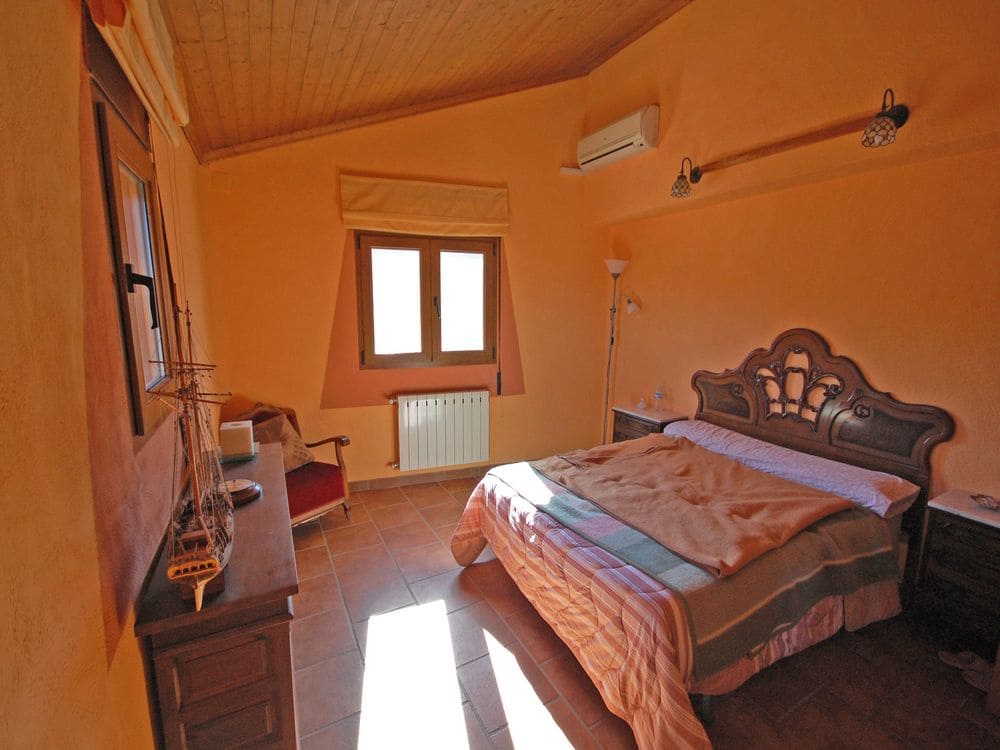 5 sypialnia Finka/Dom wiejski na sprzedaż w La Vall d'Alcala z basenem - 345 000 € (Ref: 8104099)