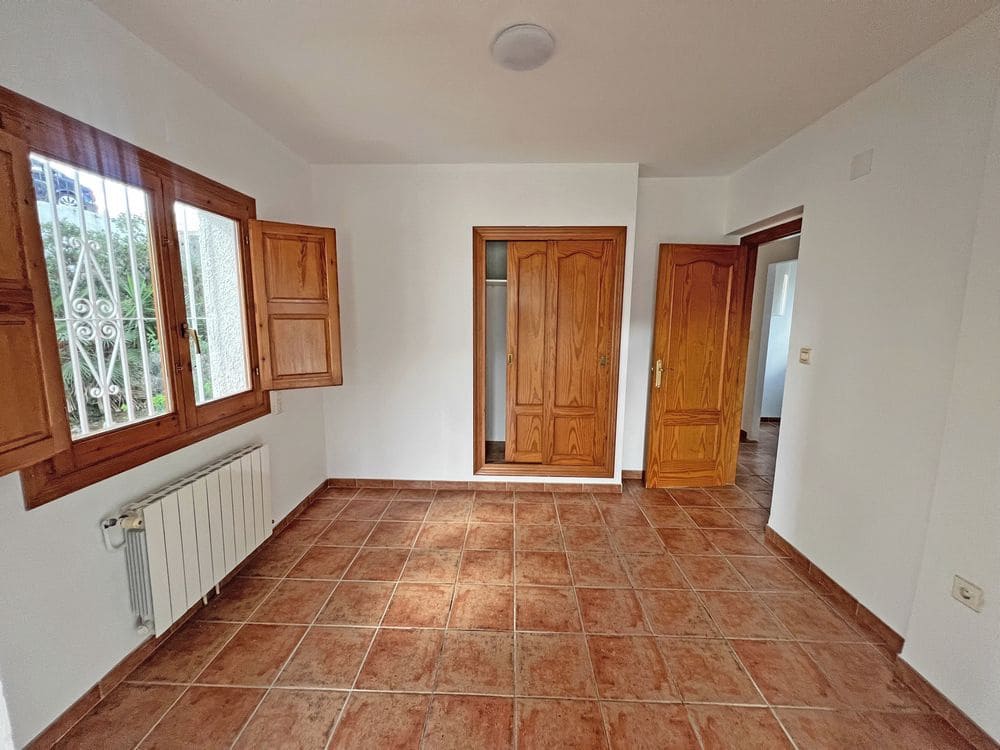 2 soveværelse Villa til salg i L'Atzuvia med swimmingpool - € 275.000 (Ref: 9254650)