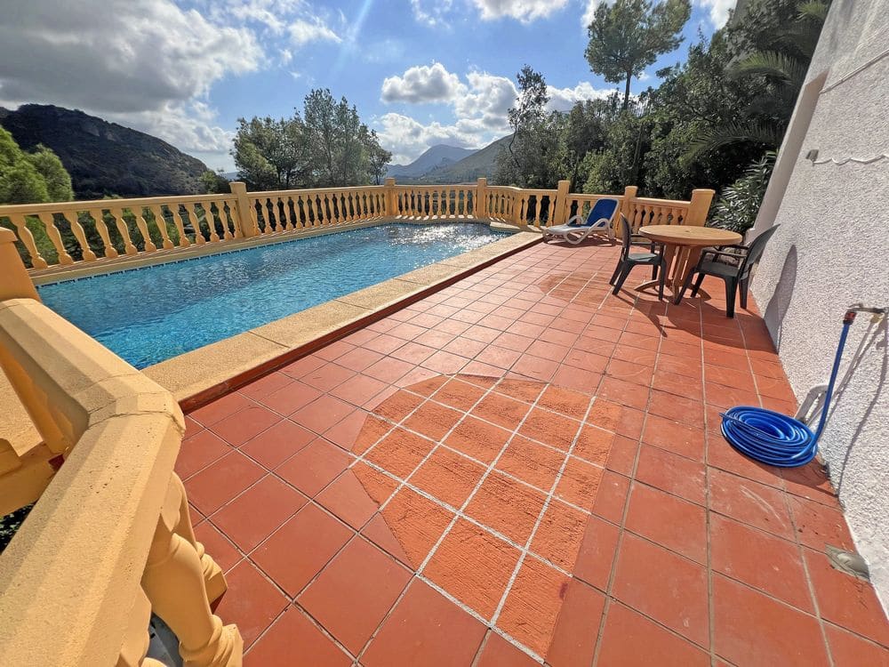 2 soveværelse Villa til salg i L'Atzuvia med swimmingpool - € 275.000 (Ref: 9254650)