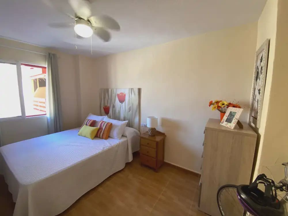 Piso de 3 habitaciones en La Manga del Mar Menor en venta con piscina garaje - 225.000 € (Ref: 10021382)