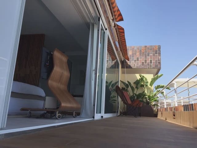 Ático de 2 habitaciones en La Manga del Mar Menor en venta con piscina garaje - 320.000 € (Ref: 10021504)