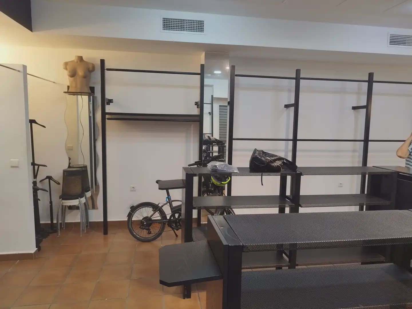 Commercial for sale in San Javier - € 115,000 (Ref: 9980578)