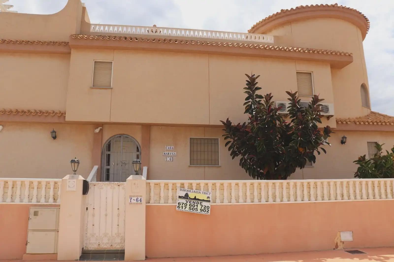 4 soverom Villa til salgs i La Manga del Mar Menor med svømmebasseng garasje - € 700 000 (Ref: 9980586)