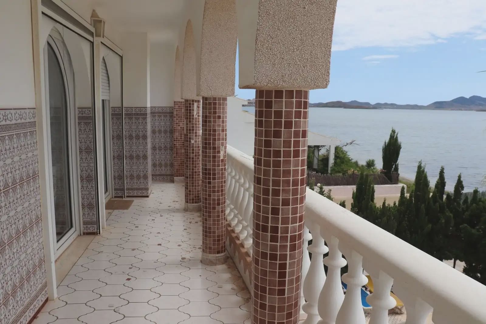 4 soverom Villa til salgs i La Manga del Mar Menor med svømmebasseng garasje - € 700 000 (Ref: 9980586)
