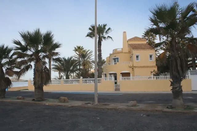 5 soverom Villa til salgs i La Manga del Mar Menor med garasje - € 1 150 000 (Ref: 9980587)