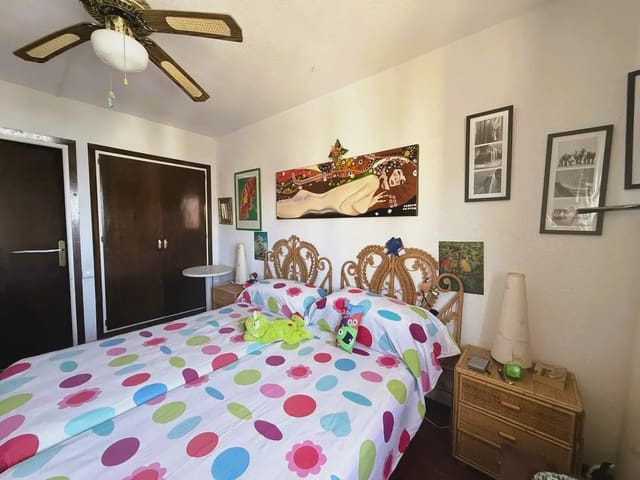 1 sypialnia Apartament na sprzedaż w La Manga del Mar Menor z basenem garażem - 120 000 € (Ref: 9980589)