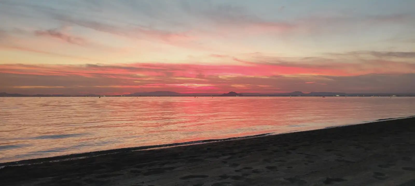 1 soverom Strandleiligheter til salgs i La Manga del Mar Menor med svømmebasseng garasje - € 192 000 (Ref: 9980590)