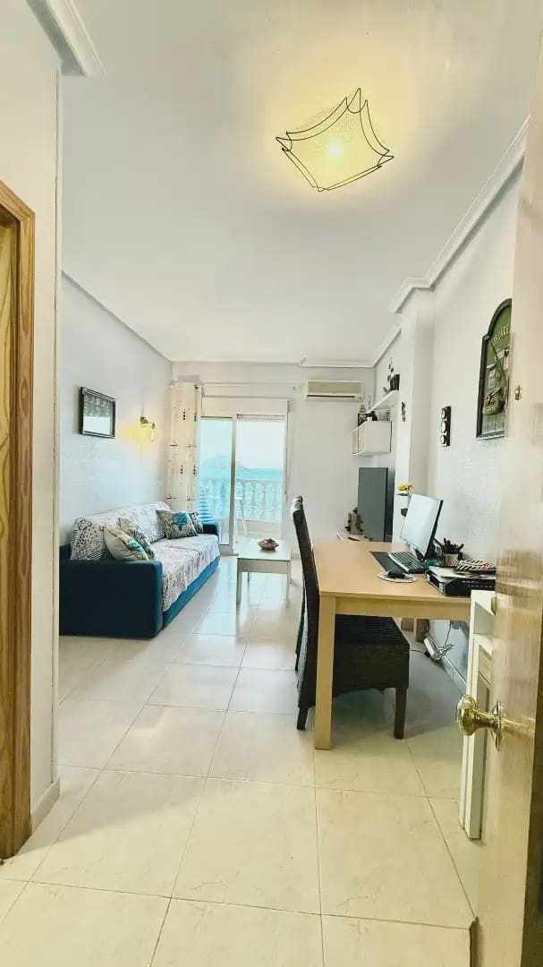 1 soverom Strandleiligheter til salgs i La Manga del Mar Menor med svømmebasseng garasje - € 192 000 (Ref: 9980590)