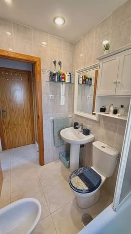 1 soverom Strandleiligheter til salgs i La Manga del Mar Menor med svømmebasseng garasje - € 192 000 (Ref: 9980590)