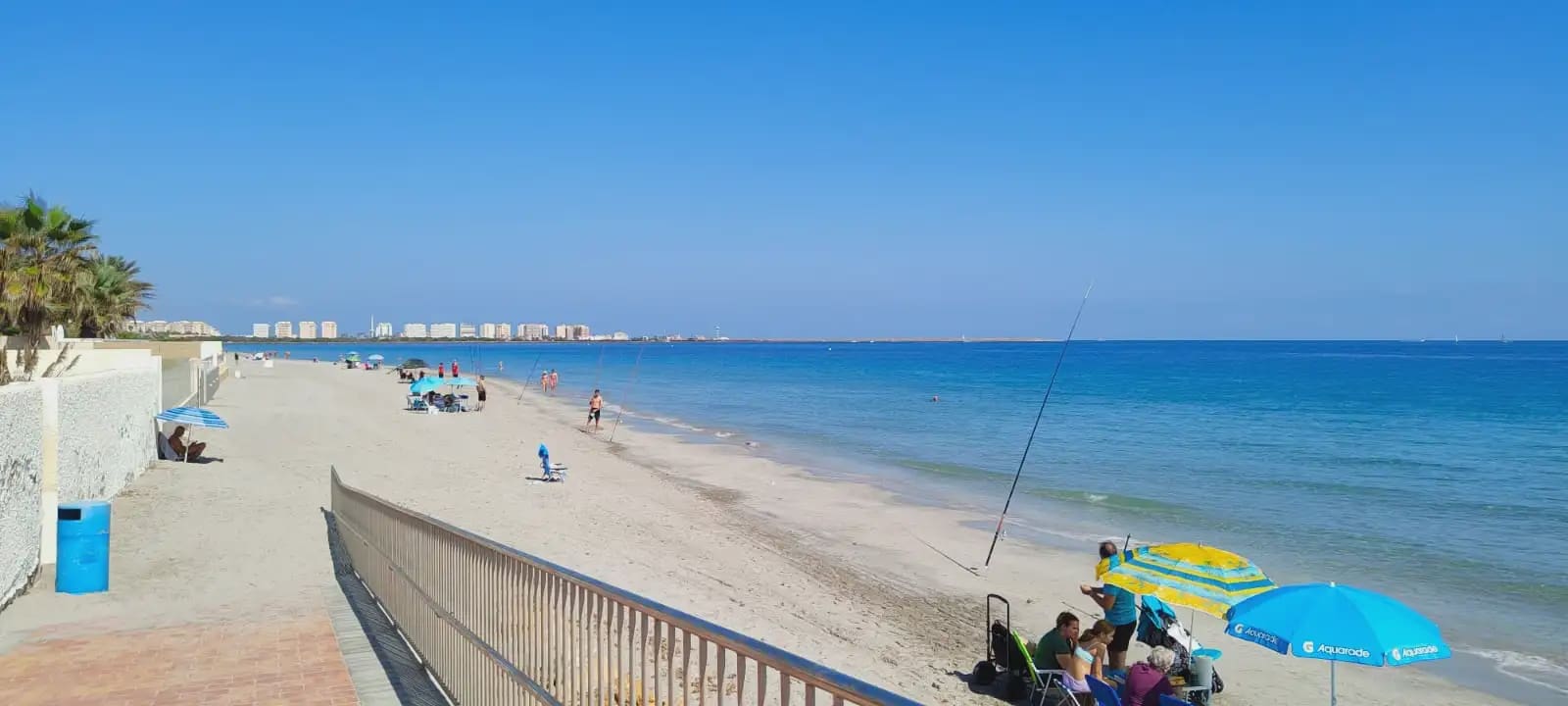 1 soverom Strandleiligheter til salgs i La Manga del Mar Menor med svømmebasseng garasje - € 192 000 (Ref: 9980590)
