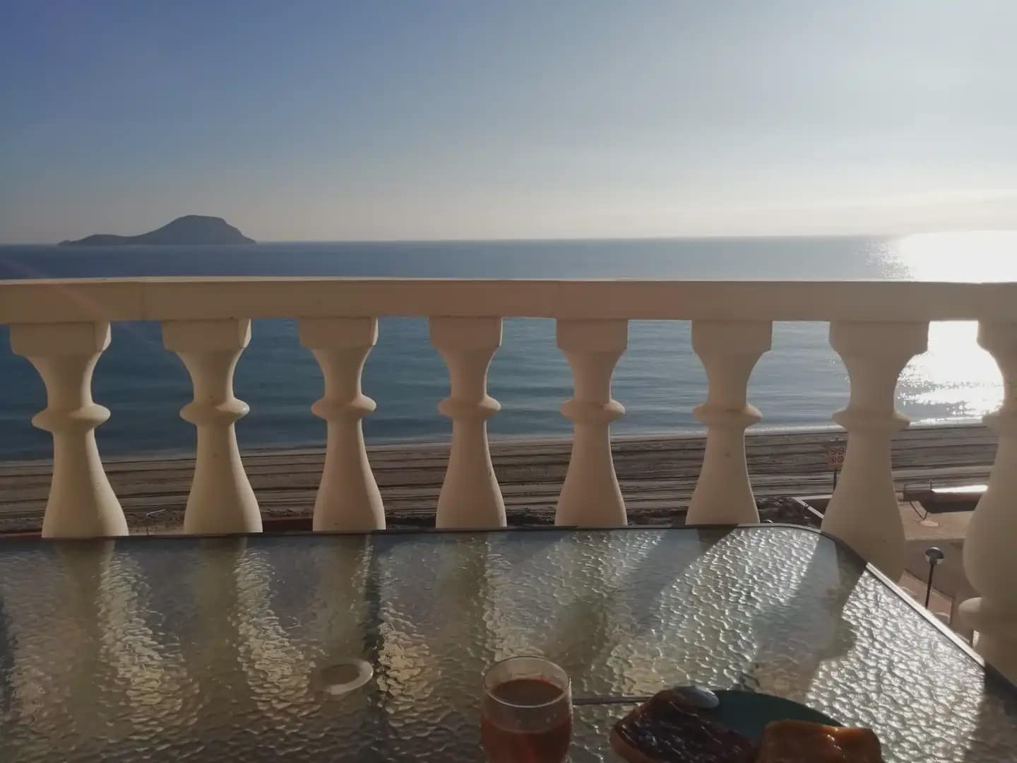 1 soverom Strandleiligheter til salgs i La Manga del Mar Menor med svømmebasseng garasje - € 192 000 (Ref: 9980590)