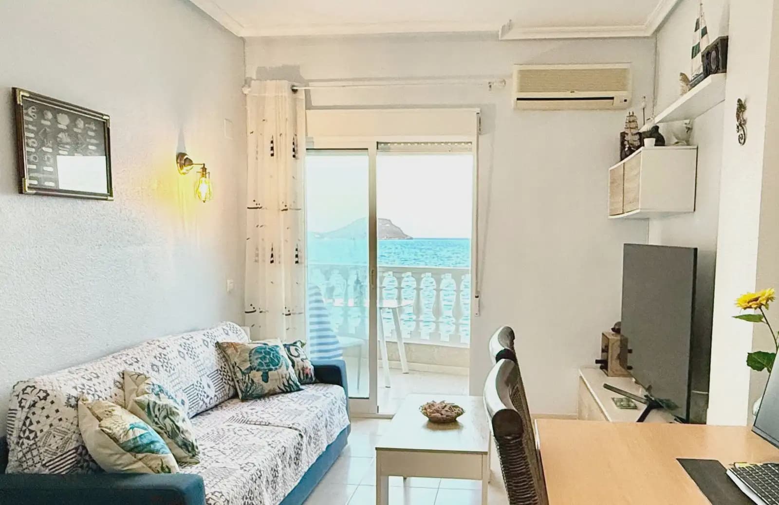 1 soverom Strandleiligheter til salgs i La Manga del Mar Menor med svømmebasseng garasje - € 192 000 (Ref: 9980590)
