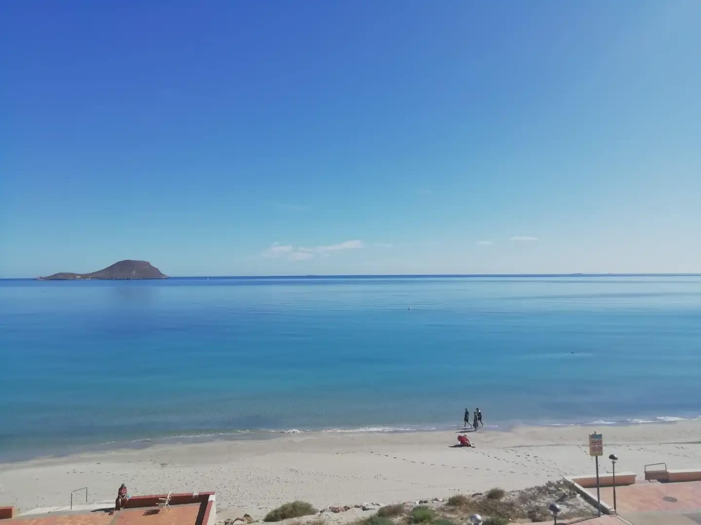 1 soverom Strandleiligheter til salgs i La Manga del Mar Menor med svømmebasseng garasje - € 192 000 (Ref: 9980590)