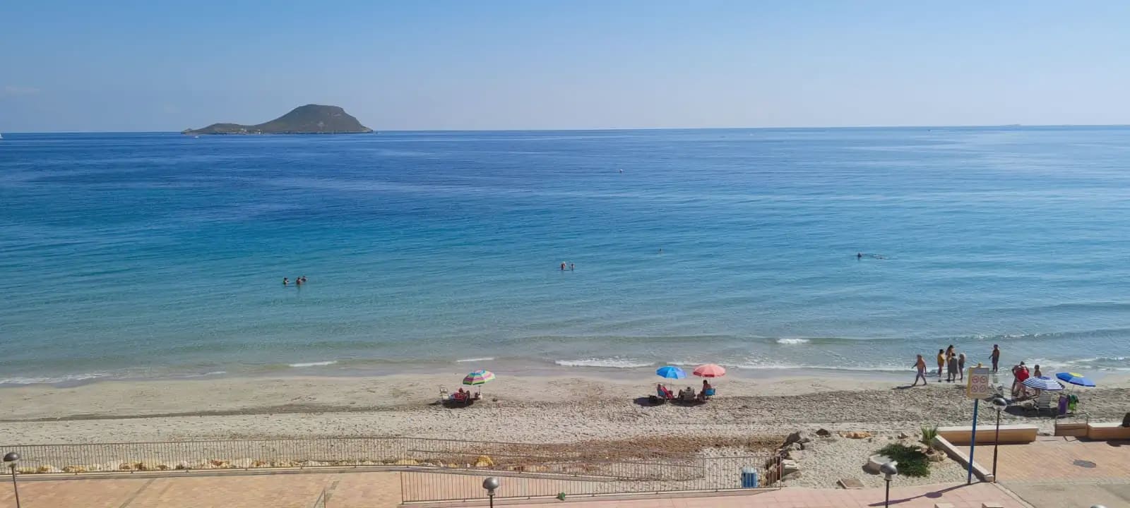1 soverom Strandleiligheter til salgs i La Manga del Mar Menor med svømmebasseng garasje - € 192 000 (Ref: 9980590)